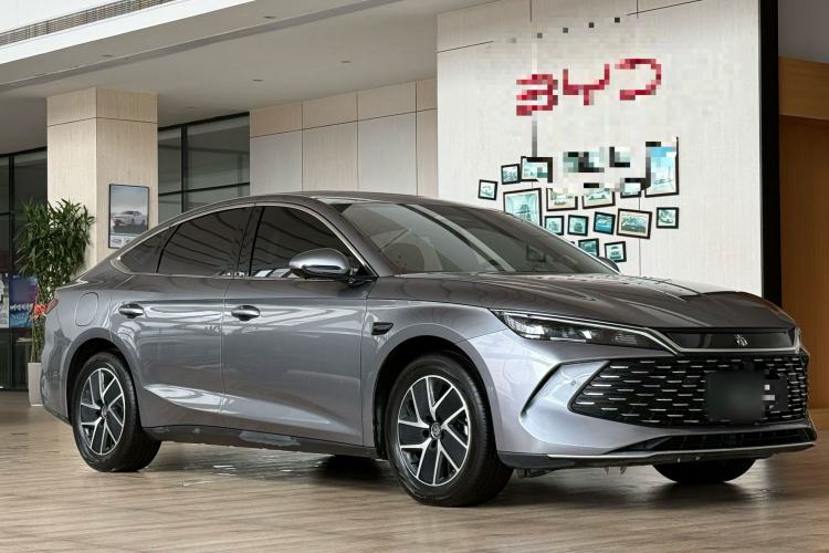 Used BYD Qin L 2025 DM-i Smart Drive 120KM Superior Model
