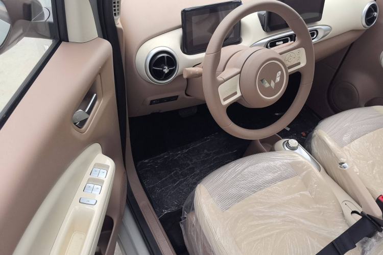 Used Wuling Hongguang MINIEV 2025 Four-Door Version Advanced Edition
