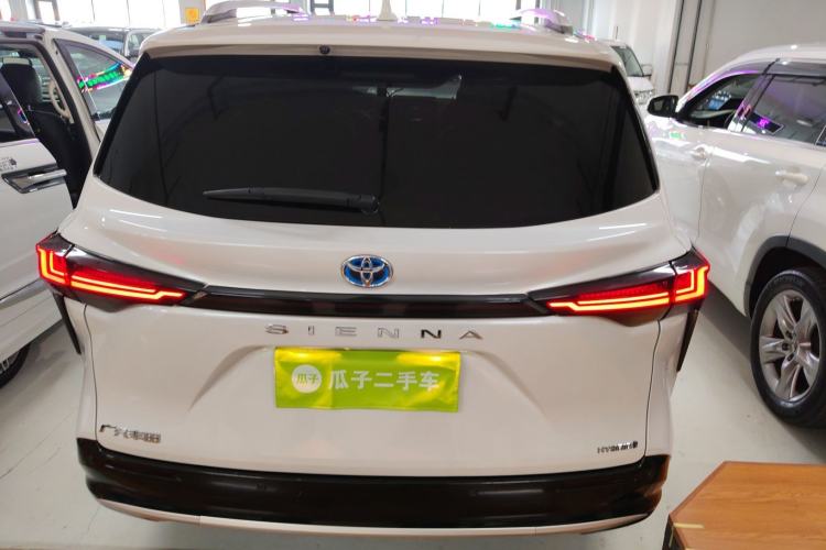 Used Toyota Sienna 2023 2.5L Hybrid Comfort Edition
