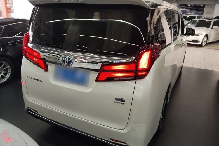 Used Toyota Alphard 2021 Dual-Engine 2.5L Luxury Edition
