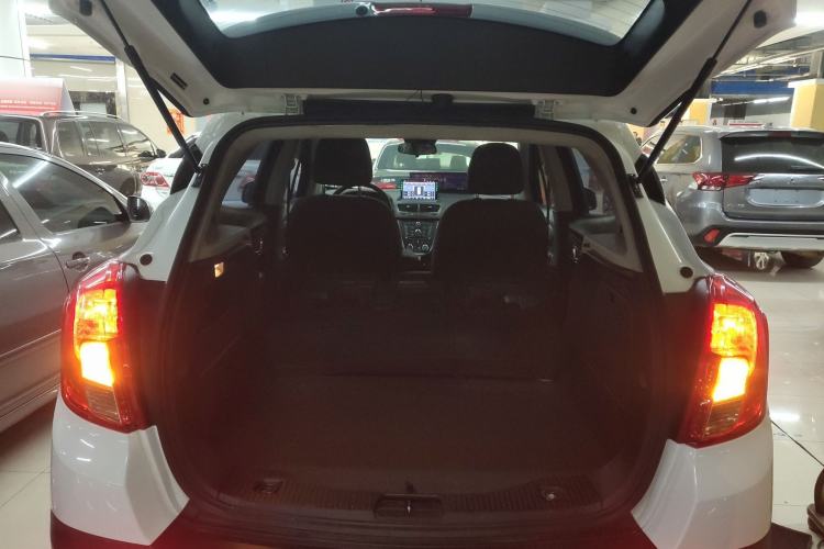 Used Buick Encore 2015 1.4T Automatic Two-Wheel Drive Urban Elite Version