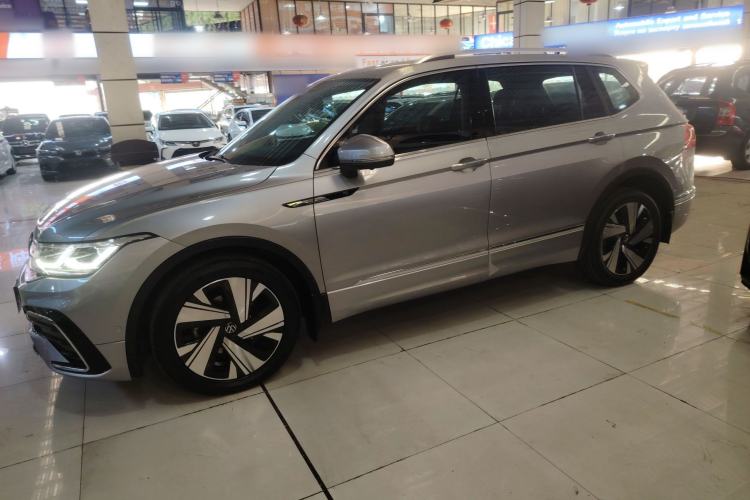 Used Volkswagen Tiguan L 2023 Restyled 330TSI Automatic Two-Wheel Drive R-Line Flagship Edition

