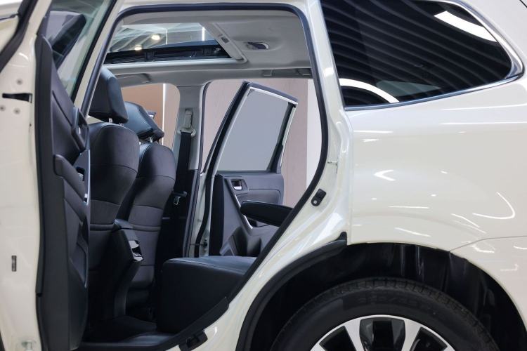 Used Subaru Forester 2018 2.5i Luxury Navigation Edition with EyeSight
