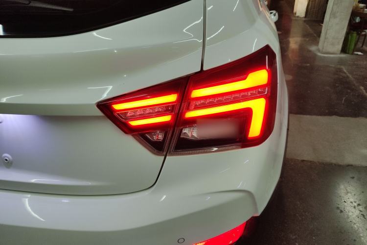 Used Geely Auto Vision S1 2019 Upgraded Model 1.5L CVT Luxury Version
