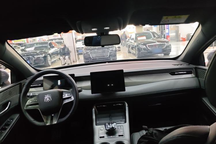 Used BYD Qin PLUS 2025 DM-i Smart Drive 55KM Leading Model