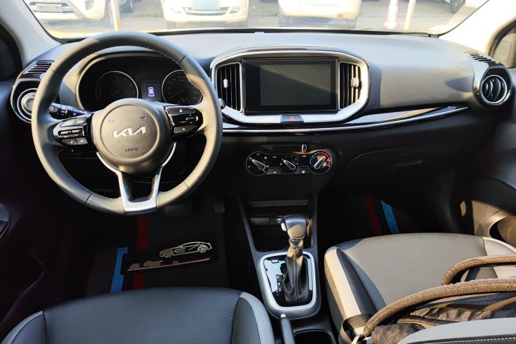 Used Kia kx1 Stonic 2021 1.4L CVT Fun Edition
