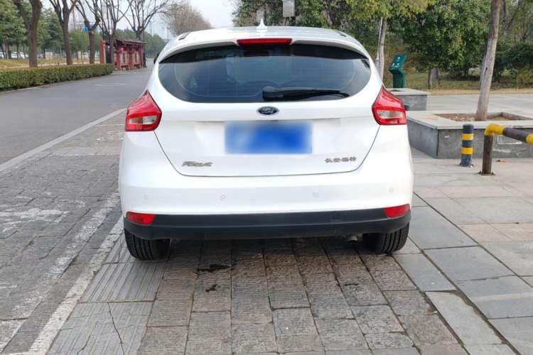 Used Ford Focus 2017 Hatchback 1.6L Automatic Fashion Edition Smart Drive Version
