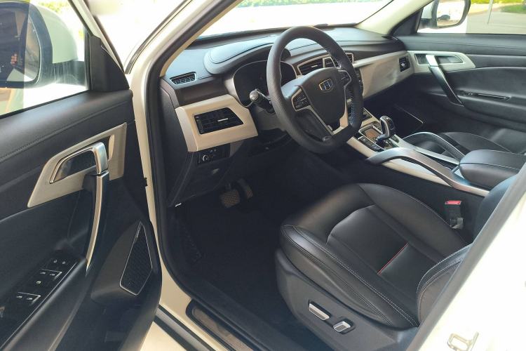 Used Geely Auto Emgrand X7 Sport 2020 1.8TD DCT Two-Wheel Drive Smart Connect 4G-Enabled Version
