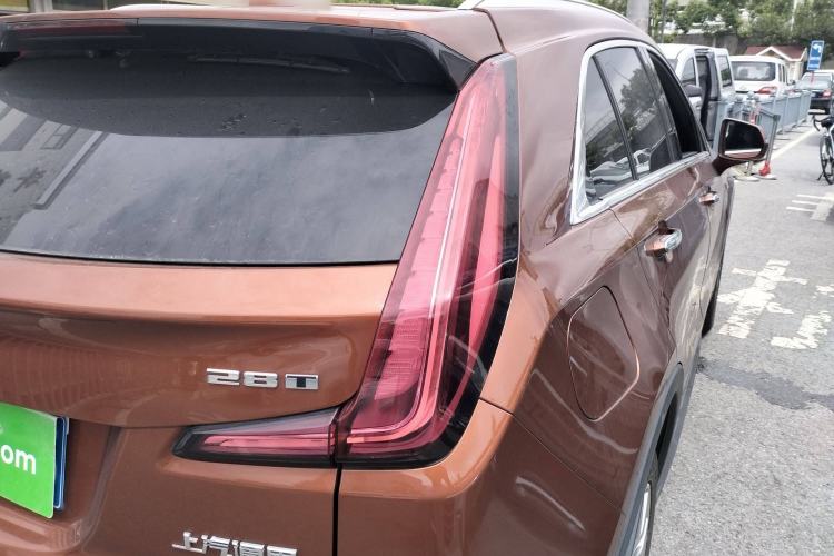 Used Cadillac XT4 2018 28T Two-Wheel Drive Leading Version
