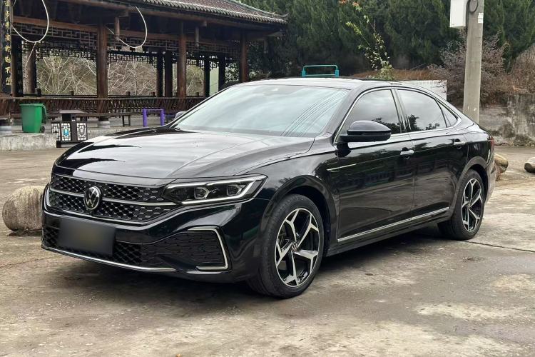 Used Volkswagen Passat 2023 Restyled 330TSI Starry Luxury Edition
