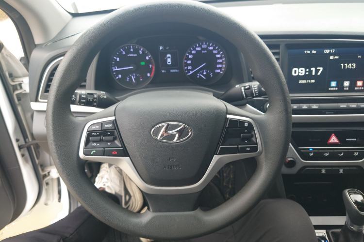 Used Hyundai Elantra 2016 1.6L Automatic ZhiXuan – Elite Version

