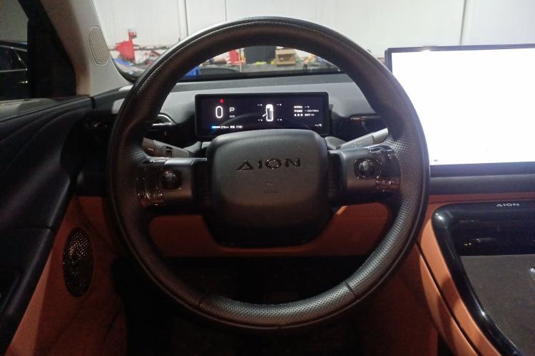 Used AION V 2024 Aion Tyrannosaurus 650 Smart Premium Edition