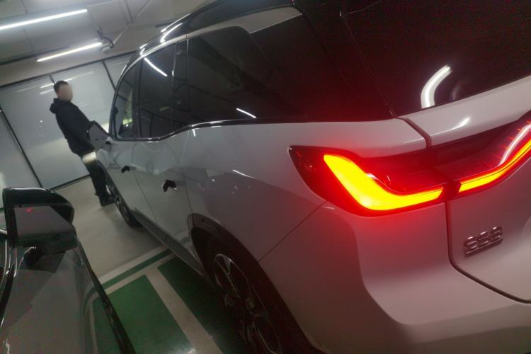 Used Nio ES8 2018 Founder Edition
