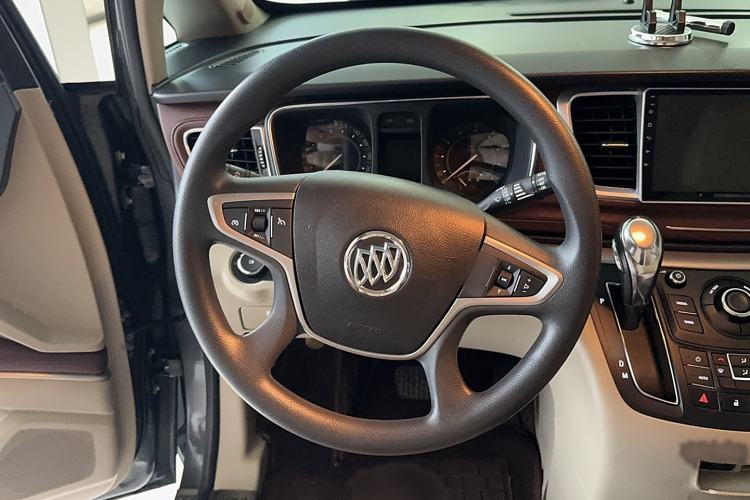 Used Buick GL8 2018 28T Comfort Model China VI Standard
