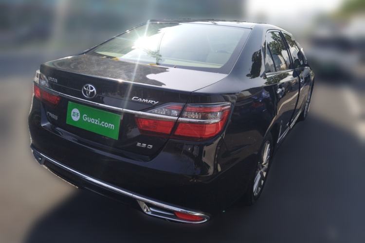 Used Toyota Camry 2016 2.5G 10th Anniversary Deluxe Navigation Edition
