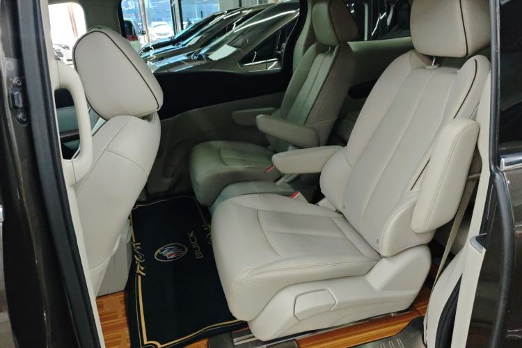 Used Buick GL8 2021 Land Cruiser Executive Class 652T Luxury Model
