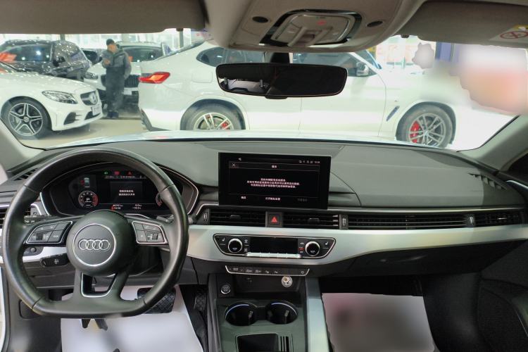 Used Audi A4L 2022 40 TFSI Luxury Dynamic Model