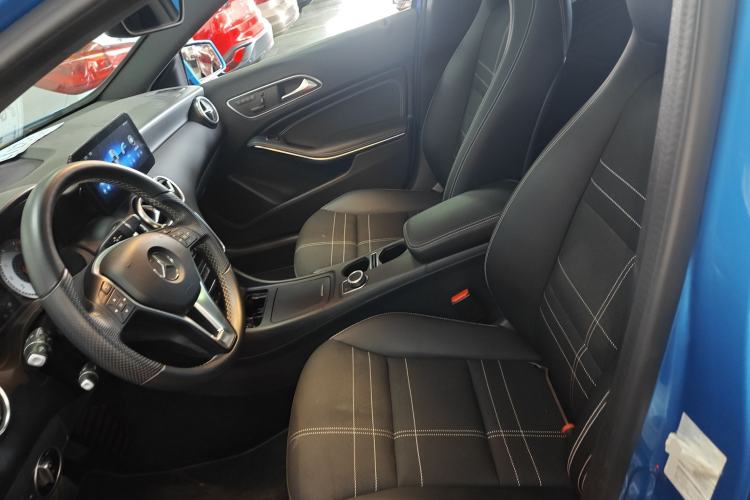 Used Mercedes-Benz A-Class 2015 A 200 Fashion Model
