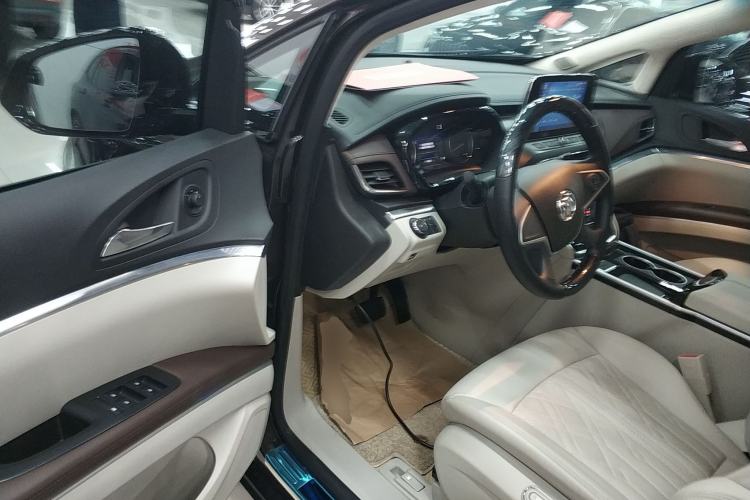 Used Buick GL8 2021 Land Cruiser Executive Class 652T Comfort Model