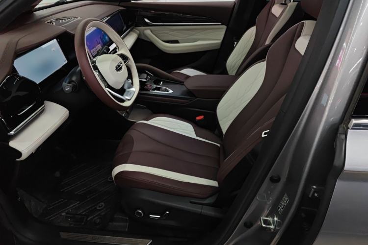 Used Geely Auto Monjaro L 2024 2.0TD High-Power Automatic Two-Wheel Drive Yunqi Version
