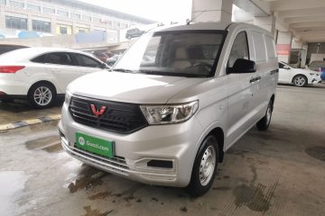 Used Wuling Hongguang V 2022 1.5L Jingqu Edition Enclosed-Window Vehicle with Electric Power Steering LAR