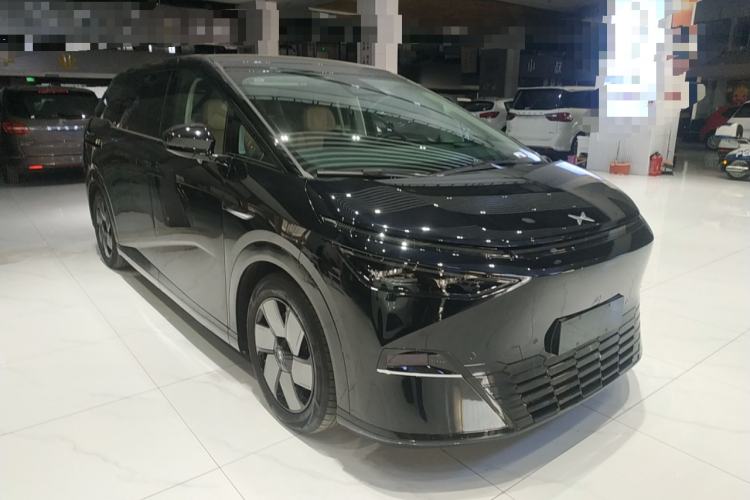 Used XPeng X9 2024 702 Ultra-Long Range Max
