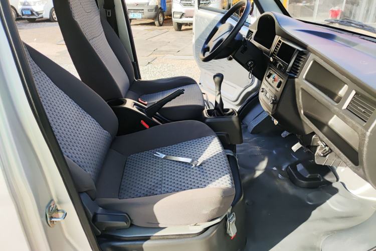 Used Wuling Zhiguang 2023 1.5L Practical Version 5/7 Seats