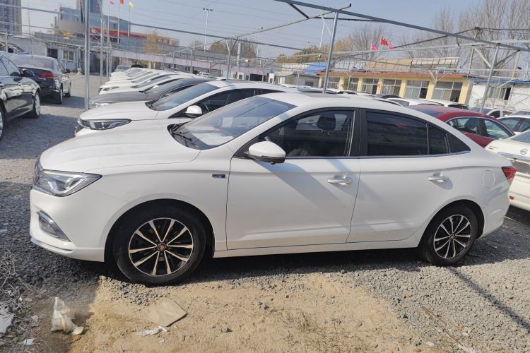 Used Roewe i5 2020 1.5L Automatic 4G Connect Luxury Flagship Edition
