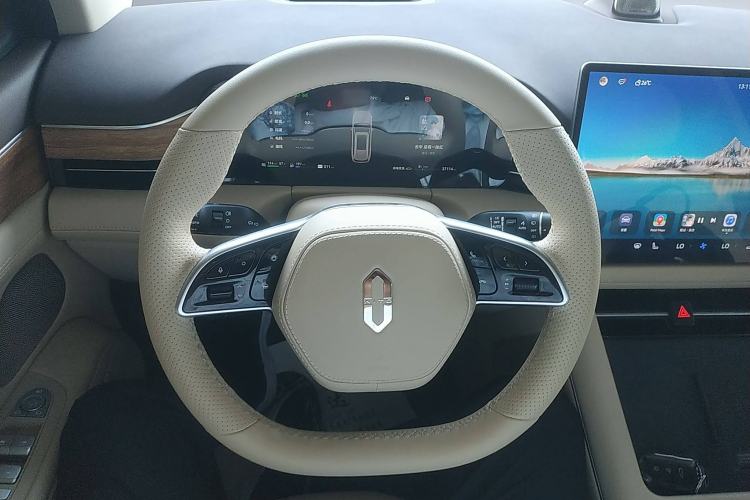 Used Hima AITO M7 2024 1.5T Rear-Drive Plus Version 5 Seats
