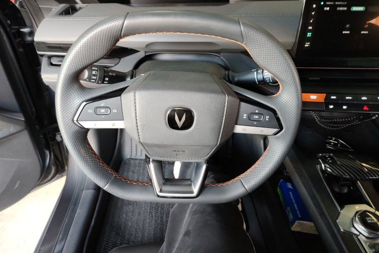 Used Changan UNI-V iDD 2023 ZhiDian iDD 1.5T 113km ZhiKu Model