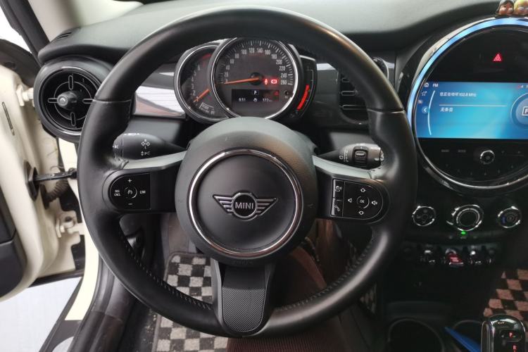 Used  MINI 2023 1.5T ONE
