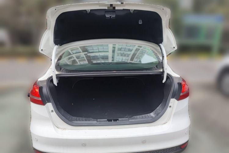 Used Ford Focus 2015 Sedan EcoBoost 125 Automatic Supreme Style Edition
