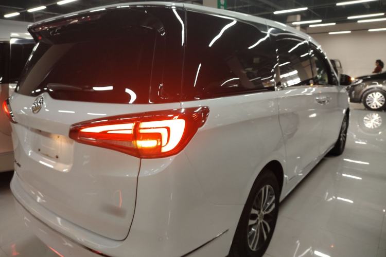 Used Buick GL8 2018 ES 28T Flagship Model China VI Standard