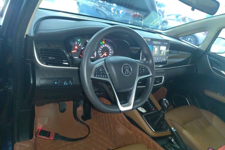 Used BYD Song MAX 2019 1.5T Manual Smart Connect Ruiyi Model 6 Seats China V Standard