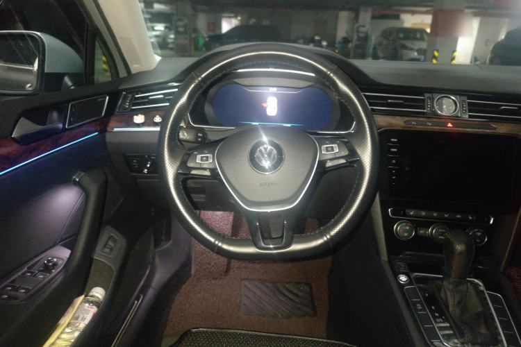 Used Volkswagen Magotan 2018 380TSI DSG Prestige Model
