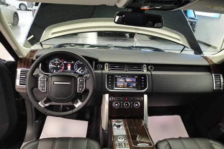 Used Land Rover Range Rover 2016 3.0 SC V6 Vogue SE Long-Wheelbase Edition

