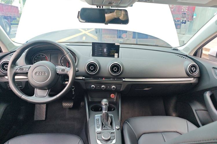 Used Audi A3 2016 Limousine 35 TFSI Prestige Edition
