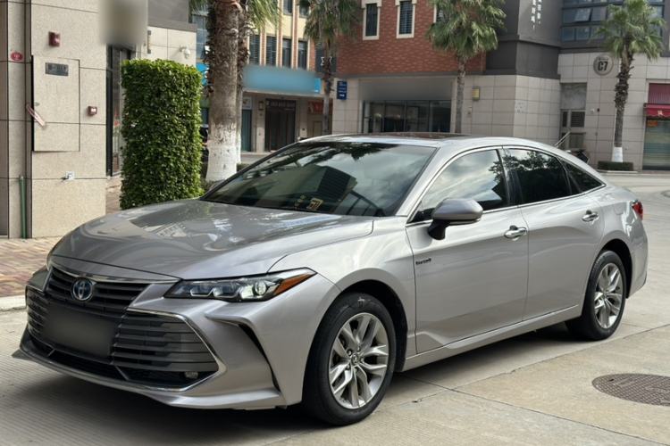 Used Toyota Avalon 2019 Dual-Engine 2.5L Luxury Edition China VI Standard
