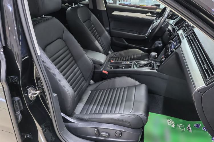 Used Volkswagen Magotan 2018 330TSI DSG Advanced Model
