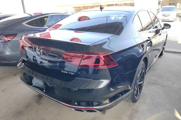 Used Volkswagen Magotan 2023 2 Million Units Limited Edition 330TSI DSG Leading Version