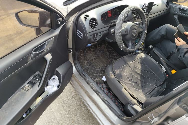 Used Volkswagen Jetta 2015 1.6L Manual Fashion Edition