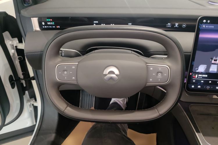 Used Nio ET9 2025 100 kWh