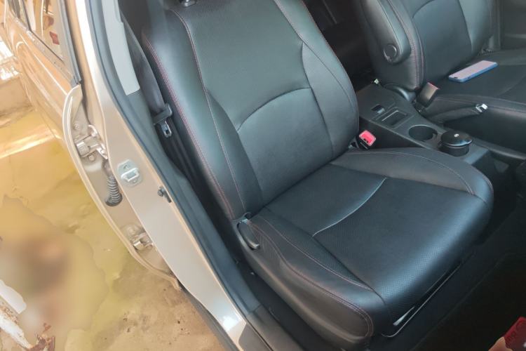 Used BYD S6 2014 2.0L Manual Luxury 5-Seater
