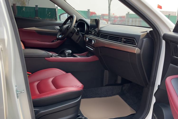 Used JETOUR X70 2023 1.5T DCT Beyond PRO+ Edition 5-Seater
