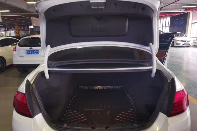 Used BMW 5 Series 2015 520i Elegant Edition
