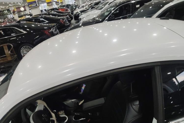 Used Volkswagen Beetle 2015 180TSI model
