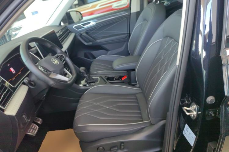 Used Volkswagen Tiguan L 2022 330TSI Automatic Two-Wheel Drive R-Line Enhanced Edition
