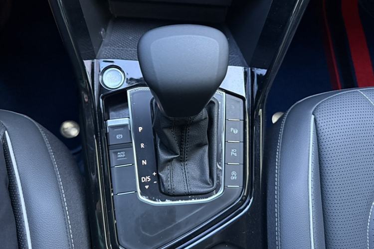 Used Volkswagen Tiguan L 2023 Restyled 330TSI Automatic Two-Wheel Drive R-Line Enhanced Comfort Version
