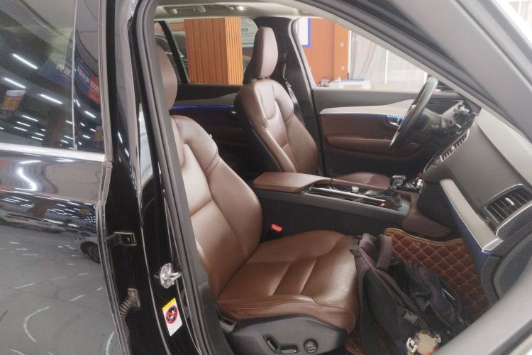 Used Volvo XC90 2019 T5 Zhiyi Edition 5-Seater China VI Standard
