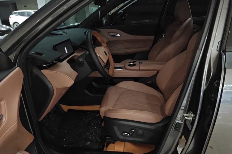 Used Changan UNI-Z New Energy 2024 Blue Whale Smart Electric iDD 125km Beyond Edition
